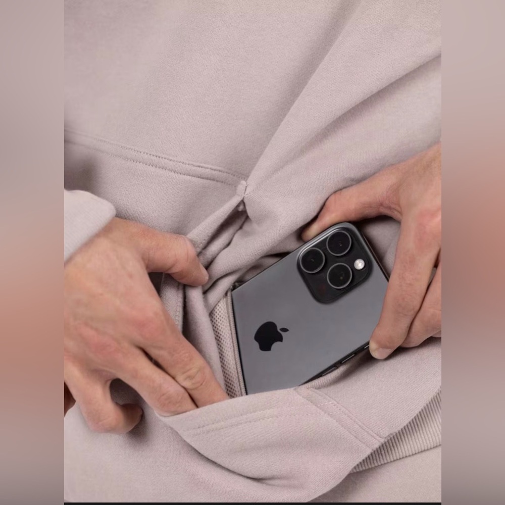 Large, Bark Comfrt travel essentials set. Never w… - image 3